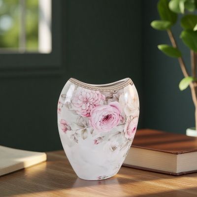 Порцеланова ваза - Цветен романс