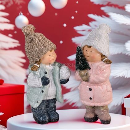 Коледна декорация - Дете с плетена шапка  15 см