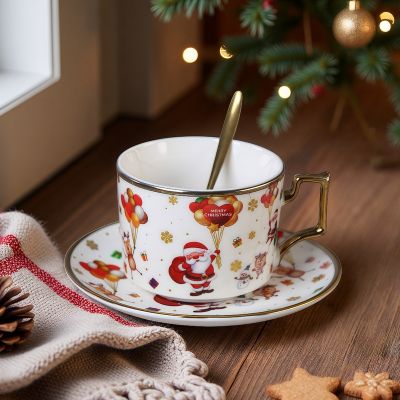 Коледна чаша с чинийка и лъжичка - Коледни мотиви 220мл