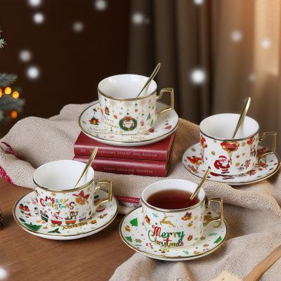 Коледна чаша с чинийка и лъжичка - Коледни мотиви 220мл