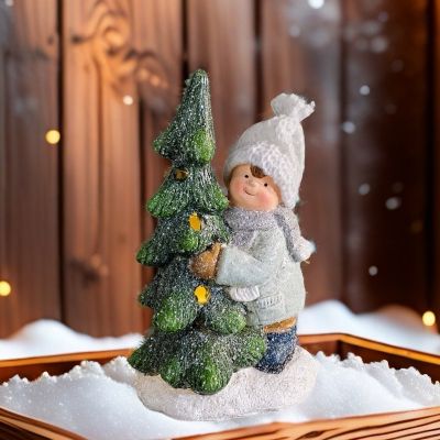 Коледна декорация с лед светлина - Дете с елха 20,5 см
