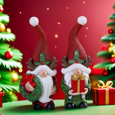 Коледна декорация - Гном с подарък 18 см.